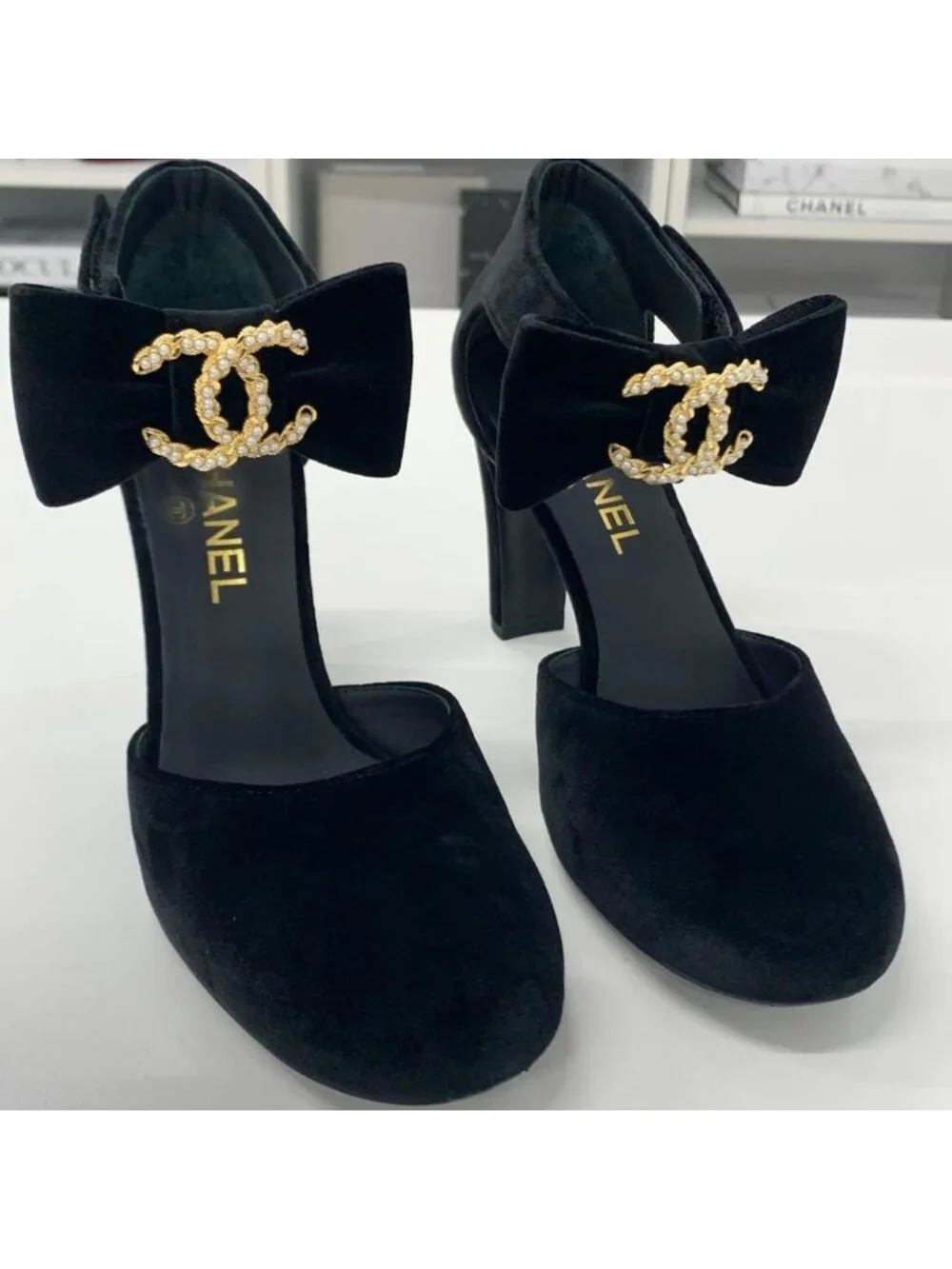 Chanel CC Logo Ribbon Velour Pearl Velcro Strap Pumps Heel